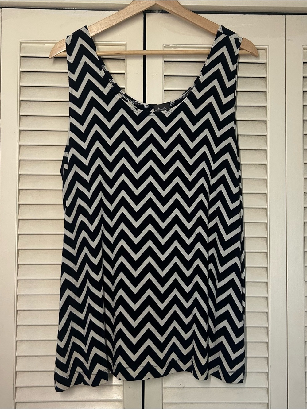 Chico’s Travelers Collection Chevron Tank Top Black White Size 3 XL 16